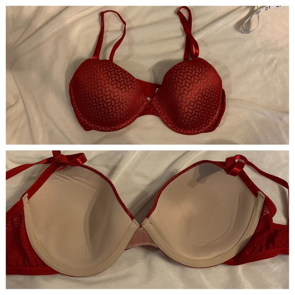 Red bra - Picture 3 of 5